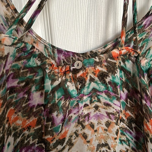 Ruffle tank top - Picture 4 of 4